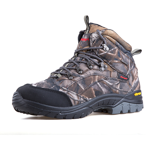 Heated hunting boot